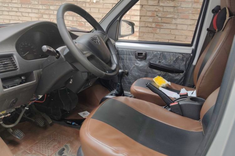 Used Wuling Rongguang 2020 1.5L Extended Basic Version China VI Standard L3C Left Front Seat