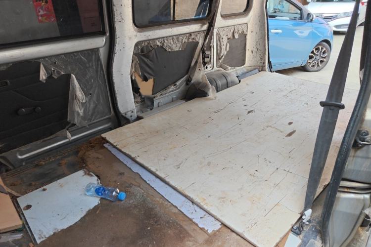 Used Wuling Rongguang 2020 1.5L Extended Basic Version China VI Standard L3C Left Rear Seat