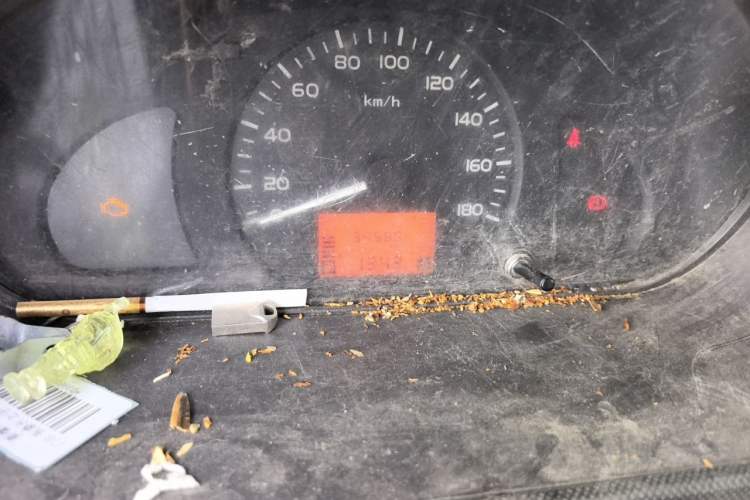 Used Wuling Rongguang 2020 1.2L S Base Model China VI Odometer Close Up