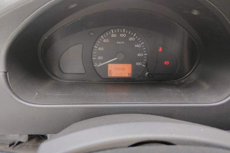 Used Wuling Rongguang 2020 1.5L Extended Basic Version China VI Standard L3C Odometer Close Up