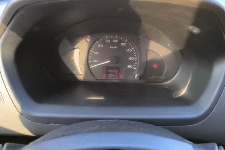 Used Wuling Rongguang 2020 1.2L S Base Model China VI Odometer Close Up