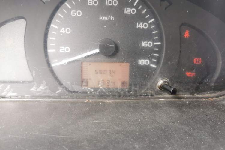 Used Wuling Rongguang 2020 1.5L Extended Basic Version China VI Standard L3C Odometer Close Up