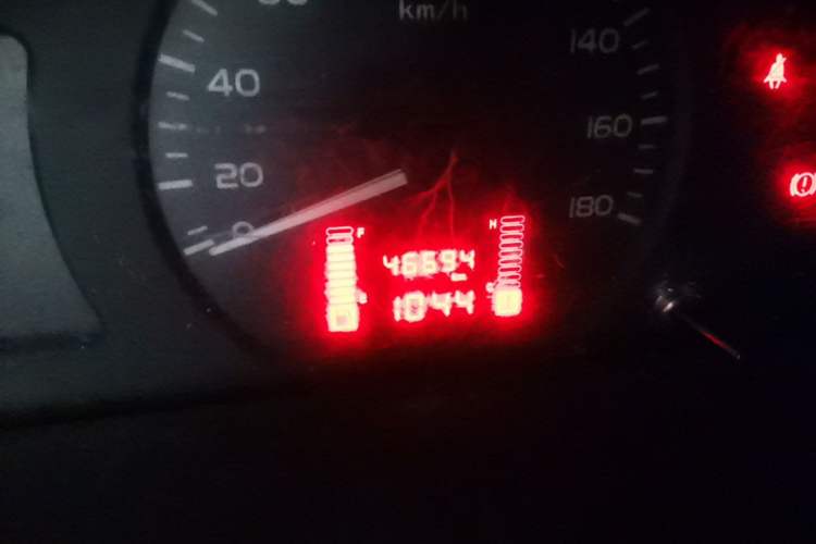Used Wuling Rongguang 2020 1.2L S Base Model China VI Odometer Close Up
