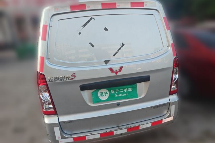 Used Wuling Rongguang  Rear