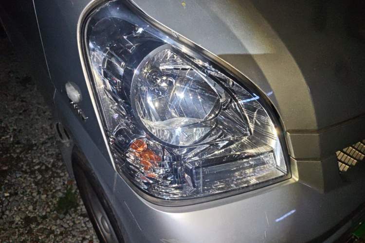 Used Wuling Rongguang 2020 1.5L Extended Basic Version China VI Standard L3C Right Front Headlight