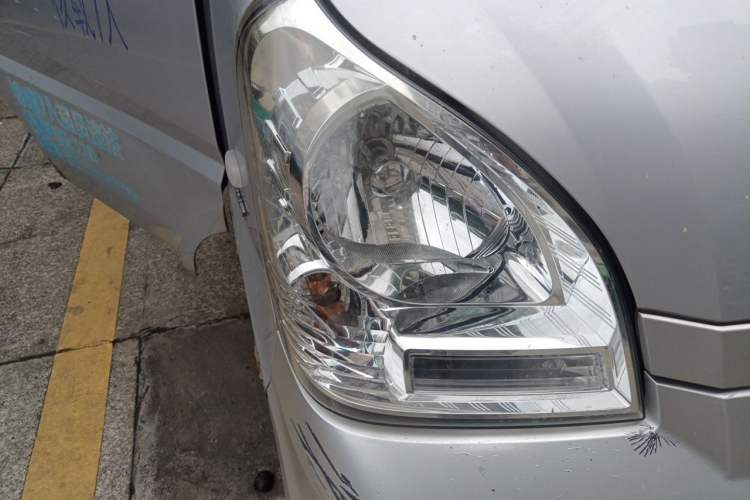 Used Wuling Rongguang 2020 1.5L Extended Basic Version China VI Standard L3C Right Front Headlight
