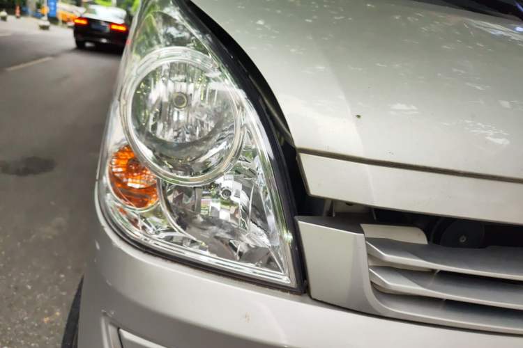 Used Wuling Rongguang 2020 1.2L S Base Model China VI Right Front Headlight