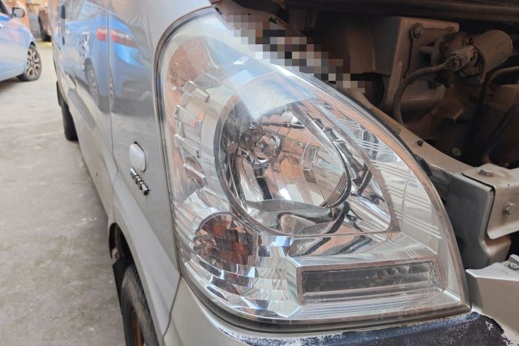 Used Wuling Rongguang 2020 1.5L Extended Basic Version China VI Standard L3C Right Front Headlight