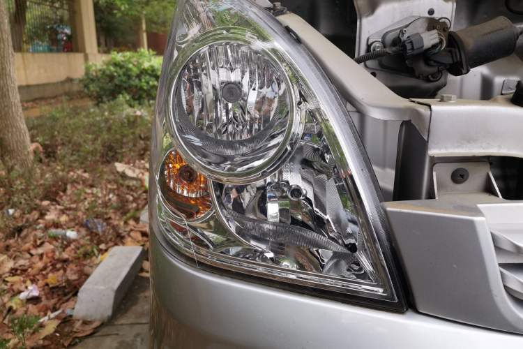 Used Wuling Rongguang 2020 1.2L S Base Model China VI Right Front Headlight