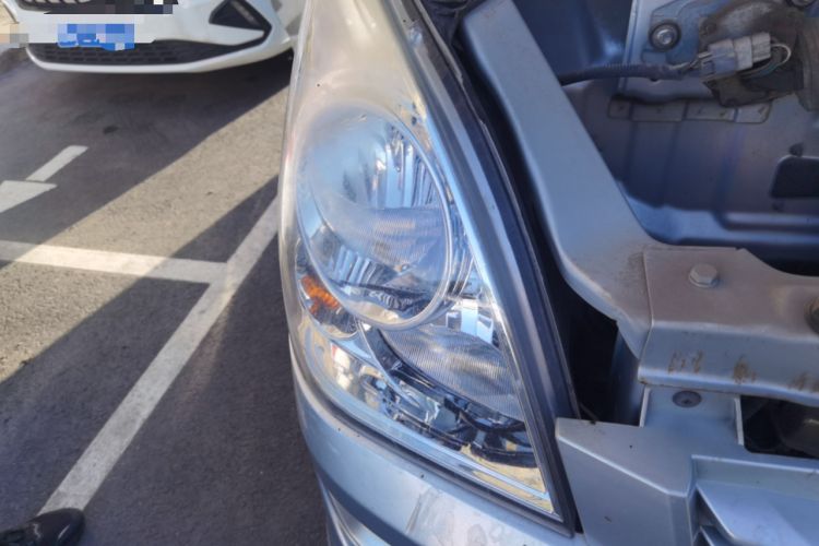 Used Wuling Rongguang 2020 1.2L S Base Model China VI Right Front Headlight