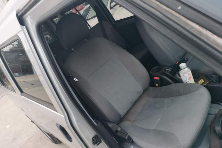 Used Wuling Rongguang 2020 1.5L Extended Basic Version China VI Standard L3C Right Front Seat
