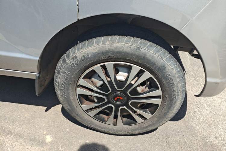 Used Wuling Rongguang 2020 1.2L S Base Model China VI Right Front Wheel Hub