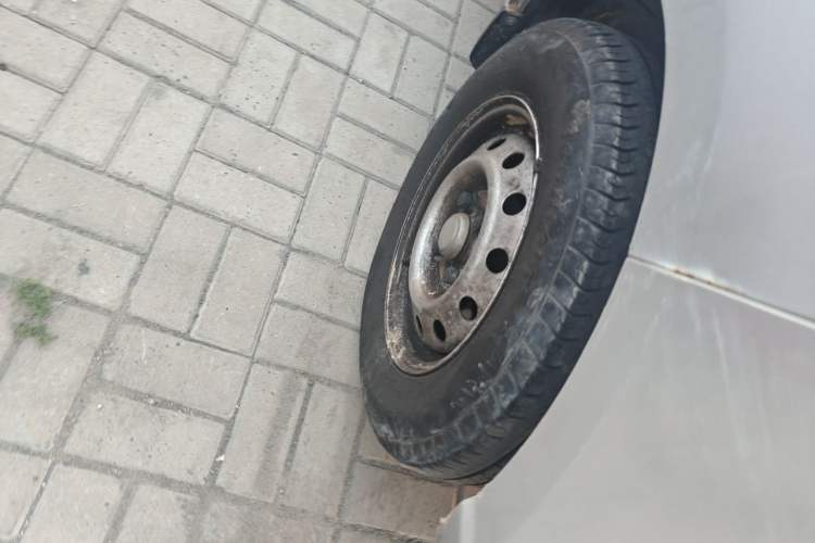 Used Wuling Rongguang  Right Front Wheel Hub