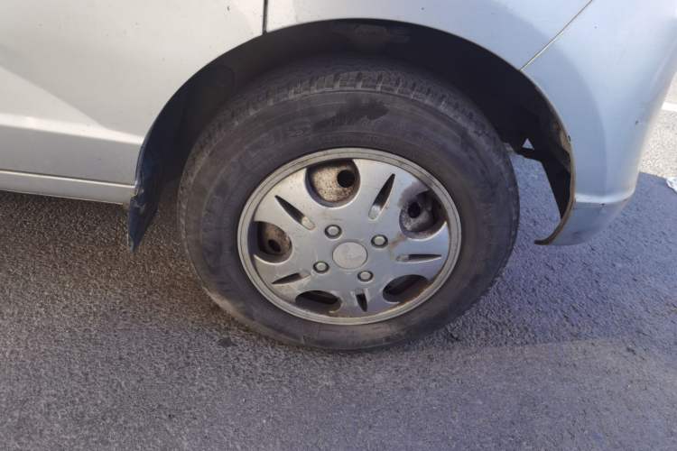Used Wuling Rongguang 2020 1.2L S Base Model China VI Right Front Wheel Hub