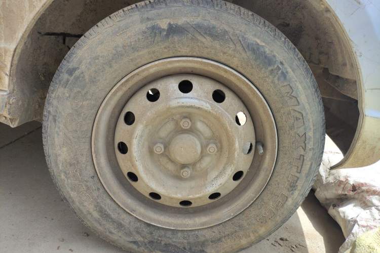 Used Wuling Rongguang 2020 1.2L S Base Model China VI Right Front Wheel Hub