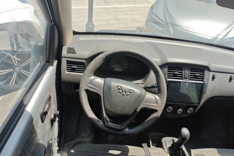 Used Wuling Rongguang 2020 1.2L S Base Model China VI Steering Wheel