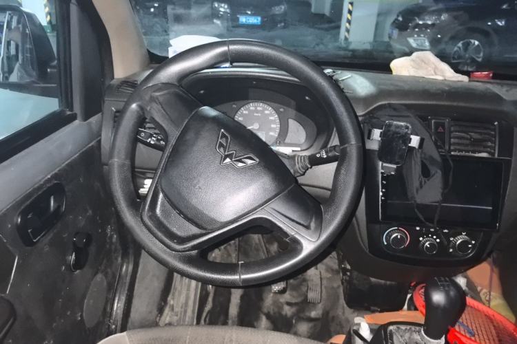 Used Wuling Rongguang 2020 1.2L S Base Model China VI Steering Wheel
