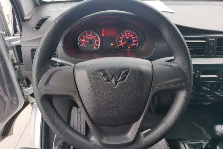Used Wuling Rongguang 2020 1.5L Extended Basic Version China VI Standard L3C Steering Wheel