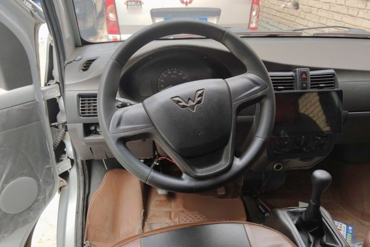 Used Wuling Rongguang 2020 1.5L Extended Basic Version China VI Standard L3C Steering Wheel