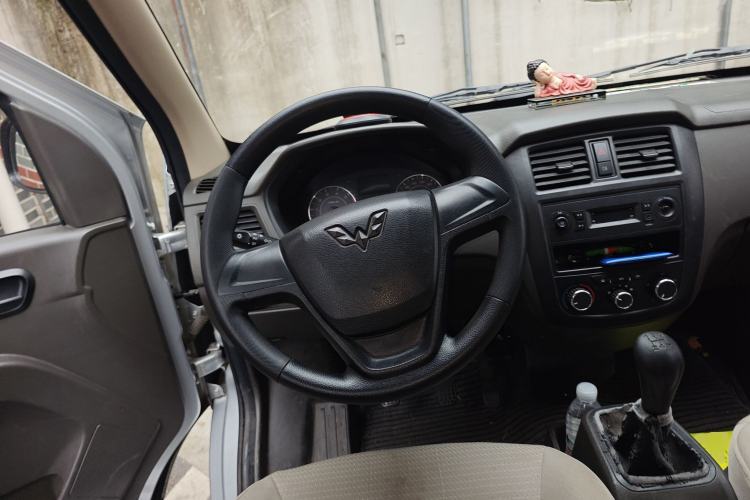 Used Wuling Rongguang 2020 1.2L S Base Model China VI Steering Wheel