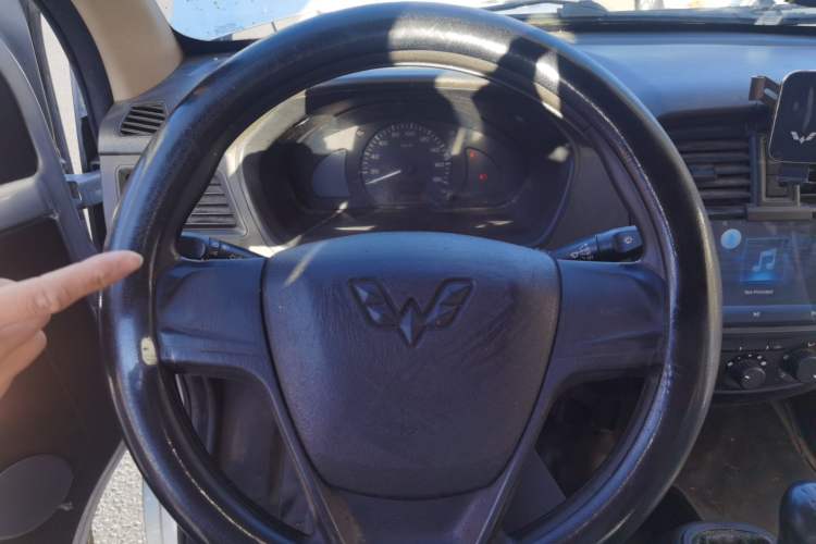 Used Wuling Rongguang 2020 1.2L S Base Model China VI Steering Wheel