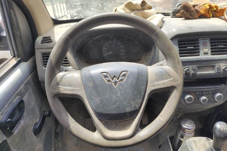 Used Wuling Rongguang 2020 1.2L S Base Model China VI Steering Wheel