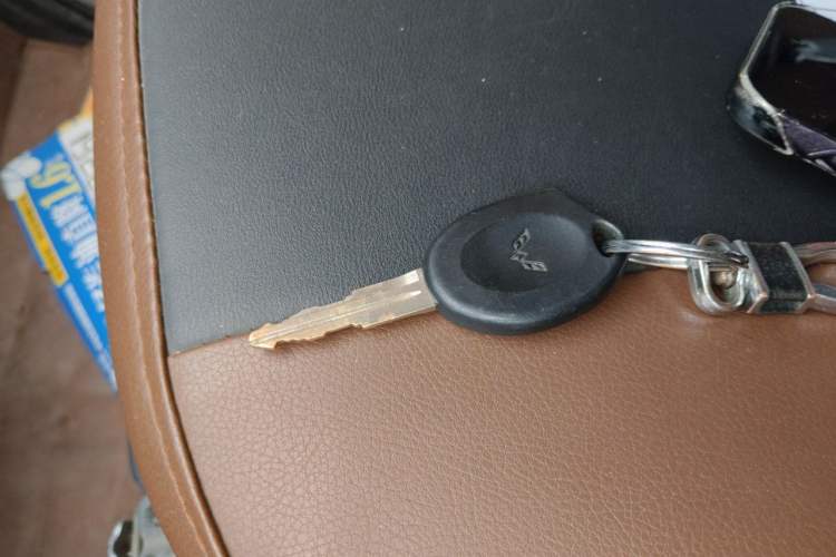Used Wuling Rongguang 2020 1.5L Extended Basic Version China VI Standard L3C Vehicle Key