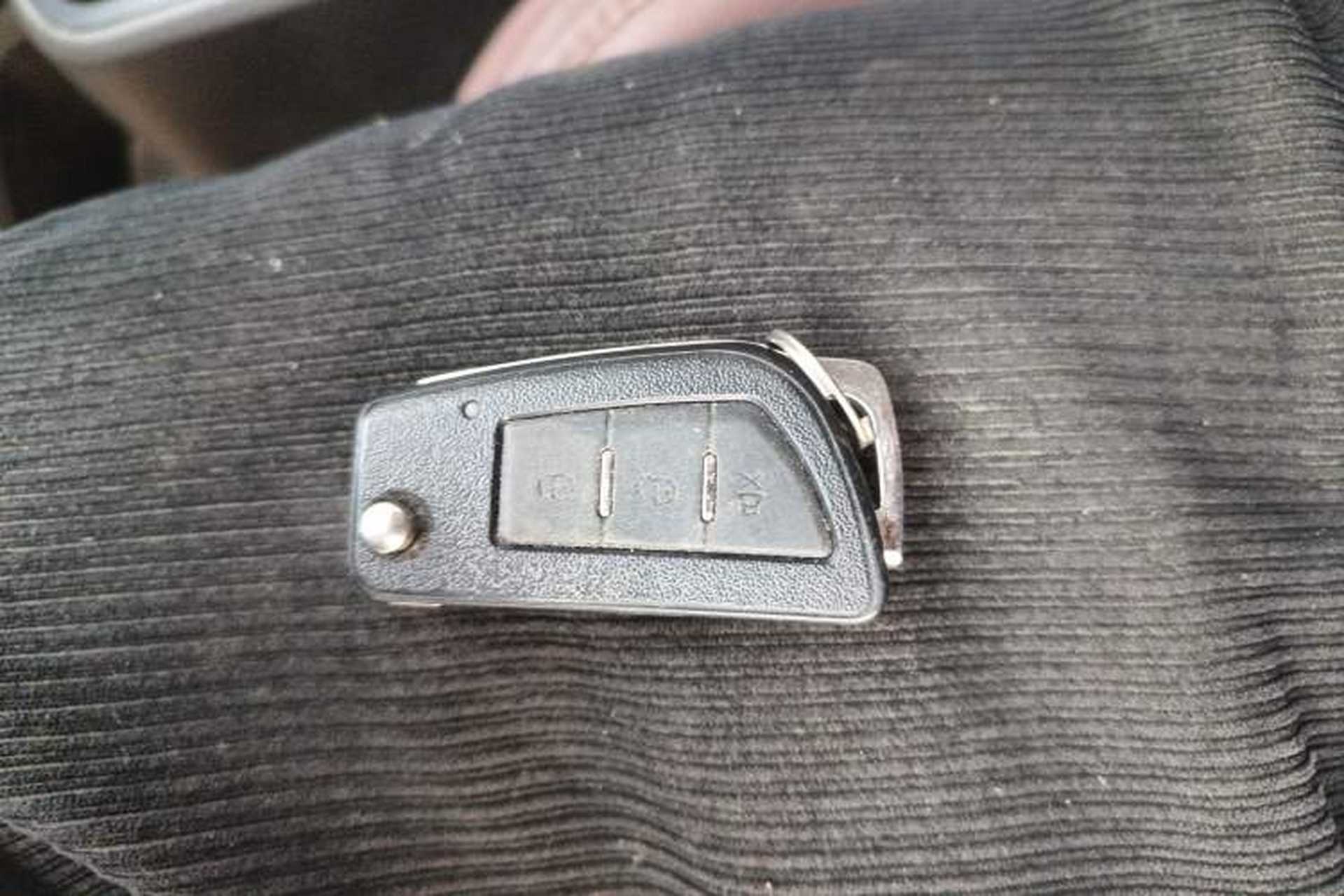 Used Wuling Rongguang 2020 1.2L S Base Model China VI Vehicle Key