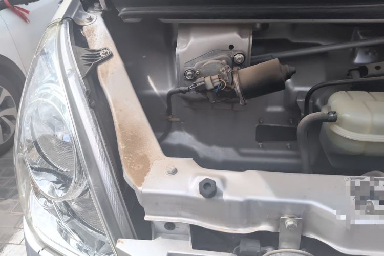 Used Wuling Rongguang 2020 1.2L S Base Model China VI Engine Bay Right