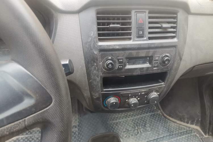 Used Wuling Rongguang 2020 1.2L S Base Model China VI Audio And AC Panel