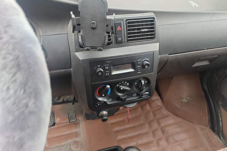 Used Wuling Rongguang 2020 1.5L Extended Basic Version China VI Standard L3C Audio And AC Panel