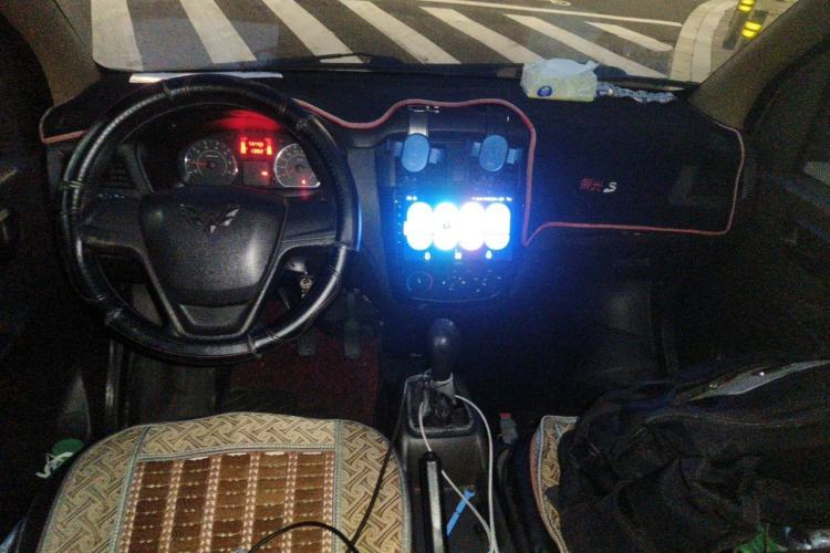 Used Wuling Rongguang 2020 1.2L S Base Model China VI Center Console