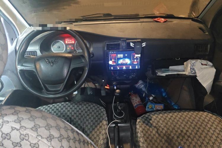 Used Wuling Rongguang 2020 1.5L Extended Basic Version China VI Standard L3C Center Console