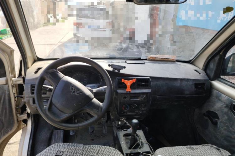 Used Wuling Rongguang 2020 1.5L Extended Basic Version China VI Standard L3C Center Console