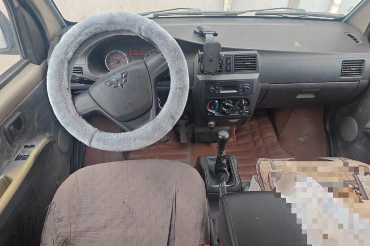 Used Wuling Rongguang 2020 1.5L Extended Basic Version China VI Standard L3C Center Console