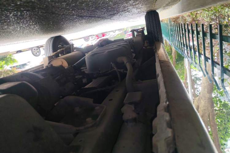 Used Wuling Rongguang 2020 1.2L S Base Model China VI Chassis Front Right