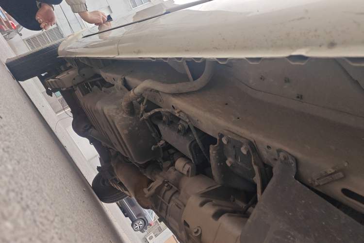 Used Wuling Rongguang 2020 1.5L Extended Basic Version China VI Standard L3C Chassis Front Right