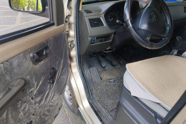 Used Wuling Rongguang 2020 1.2L S Base Model China VI Driver Seat
