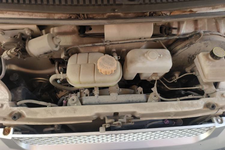 Used Wuling Rongguang 2020 1.5L Extended Basic Version China VI Standard L3C Engine Bay
