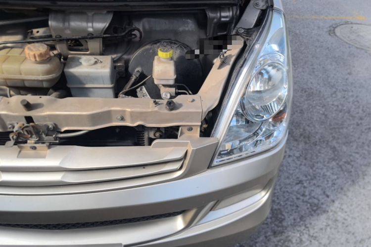 Used Wuling Rongguang 2020 1.2L S Base Model China VI Engine Bay Left
