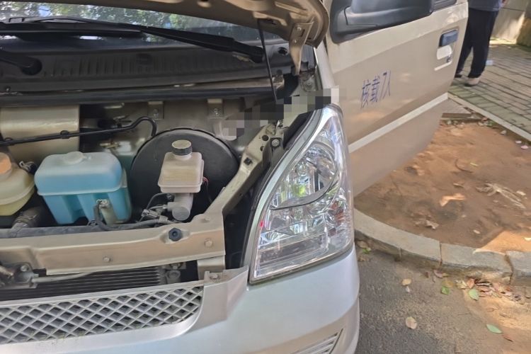Used Wuling Rongguang 2020 1.5L Extended Basic Version China VI Standard L3C Engine Bay Left
