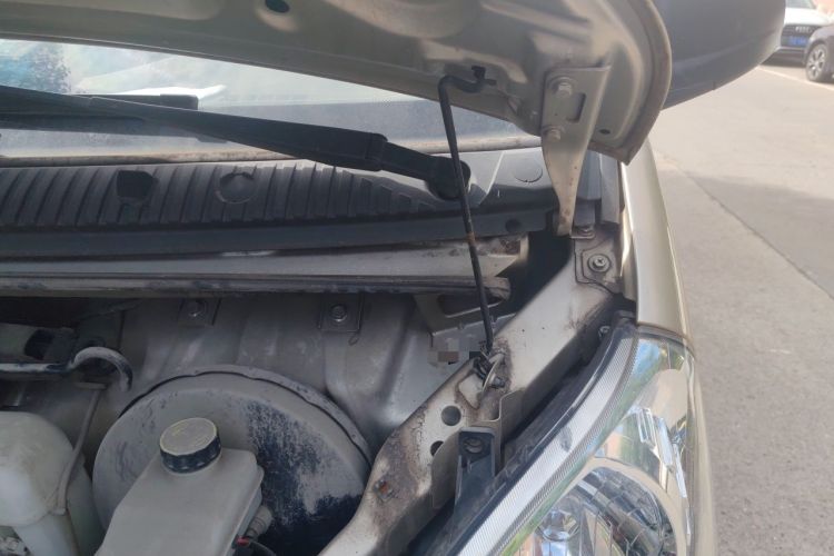 Used Wuling Rongguang 2020 1.5L Extended Basic Version China VI Standard L3C Engine Bay Left