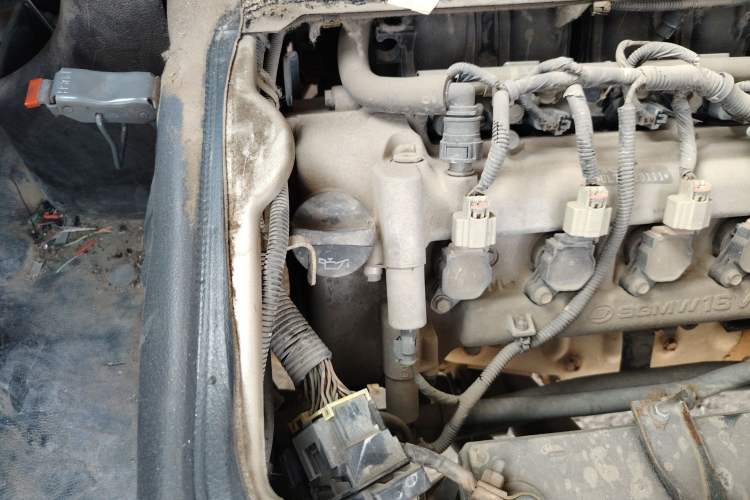 Used Wuling Rongguang 2020 1.5L Extended Basic Version China VI Standard L3C Engine Bay Right