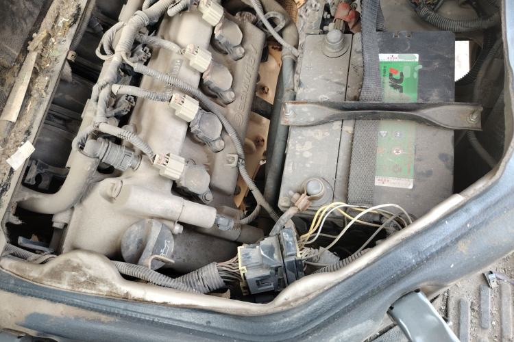 Used Wuling Rongguang 2020 1.5L Extended Basic Version China VI Standard L3C Engine Bay