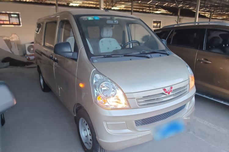 Used Wuling Rongguang 2020 1.2L S Base Model China VI Front Right 45 Deg