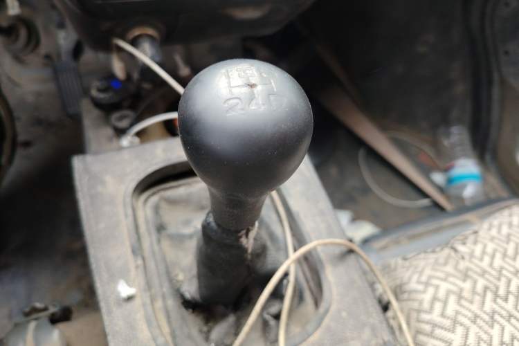 Used Wuling Rongguang 2020 1.5L Extended Basic Version China VI Standard L3C Gear Lever