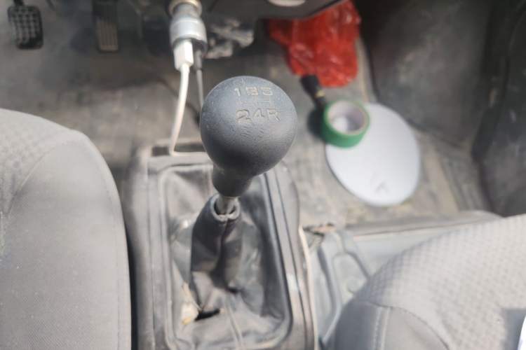 Used Wuling Rongguang 2020 1.5L Extended Basic Version China VI Standard L3C Gear Lever