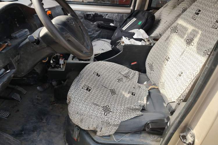 Used Wuling Rongguang 2020 1.5L Extended Basic Version China VI Standard L3C Left Front Seat