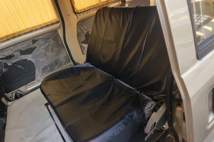 Used Wuling Rongguang 2020 1.5L Extended Basic Version China VI Standard L3C Left Rear Seat