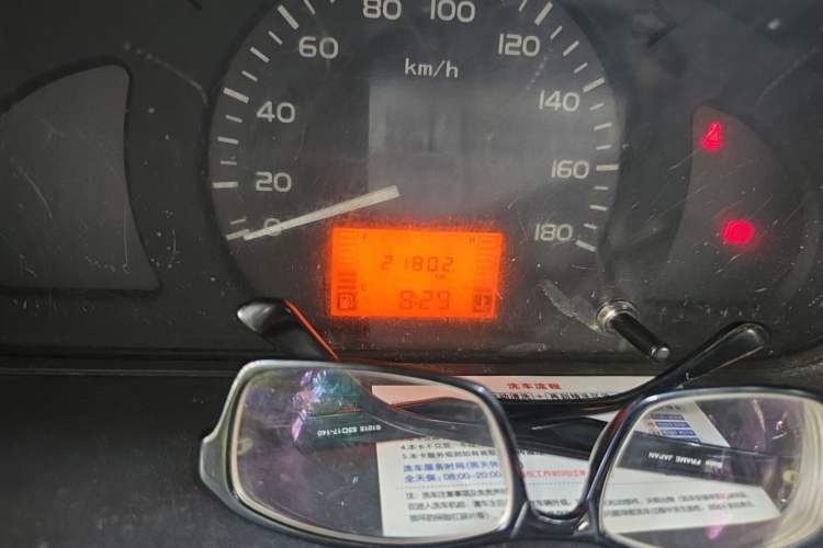 Used Wuling Rongguang 2020 1.5L Extended Basic Version China VI Standard L3C Odometer Close Up